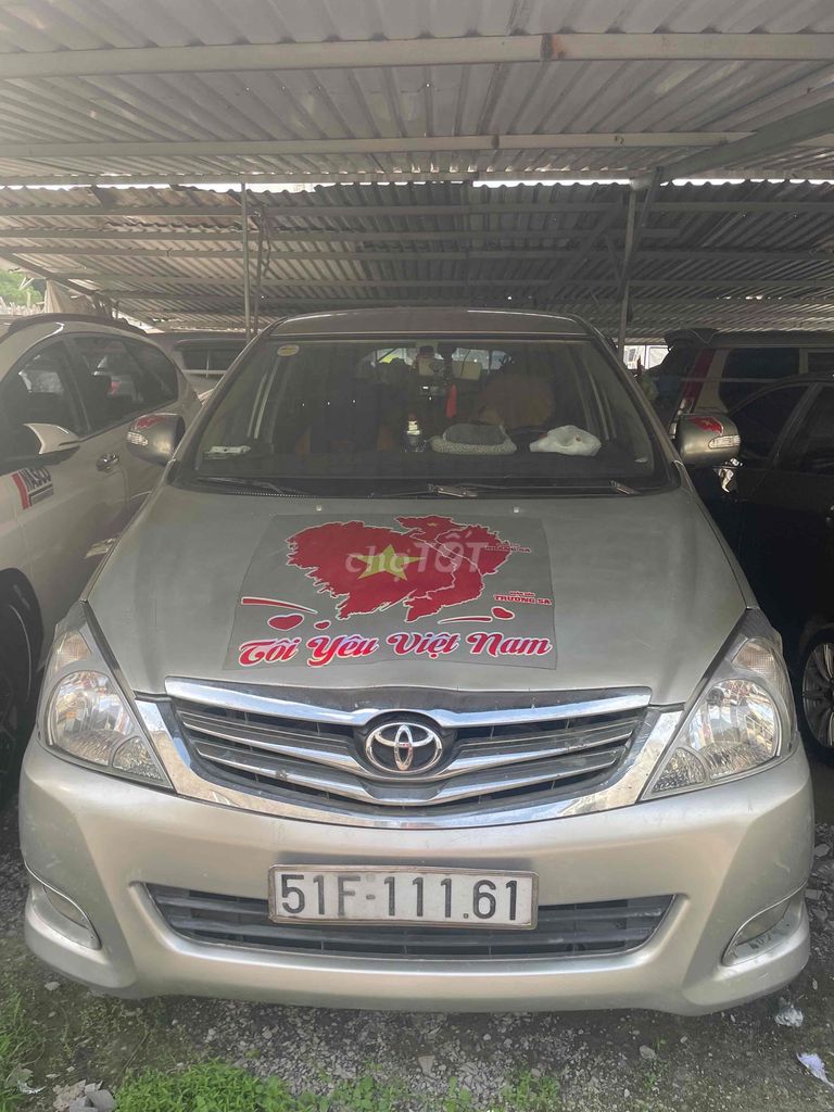Toyota Innova - ảnh 2