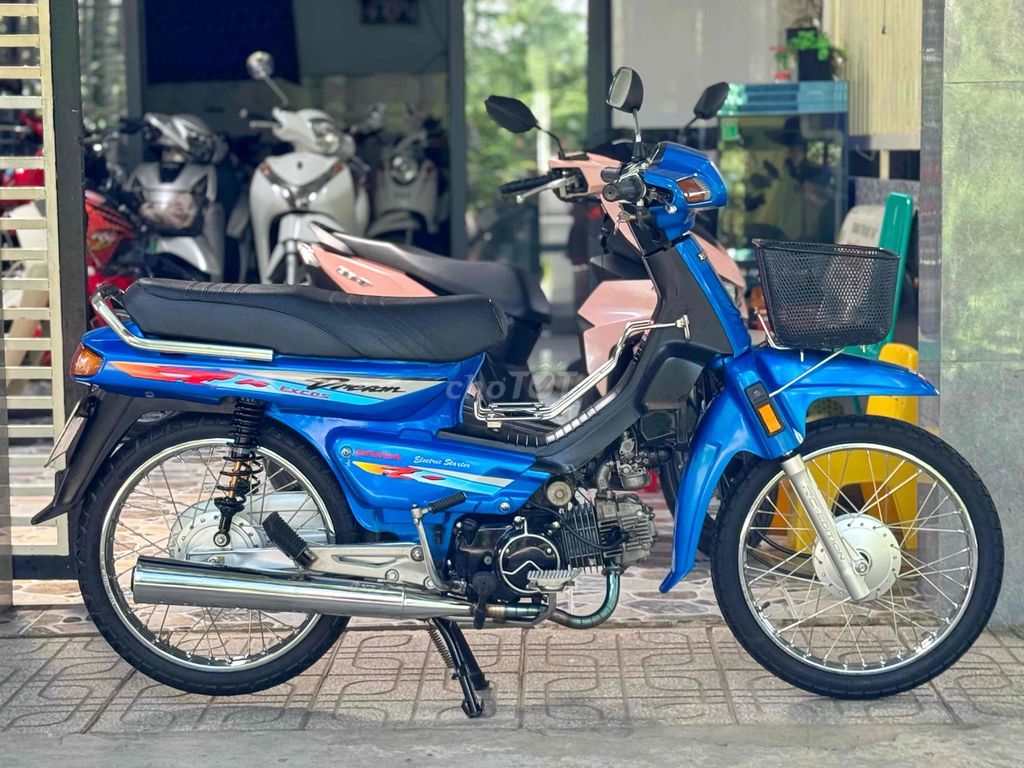 Honda 1996 - ảnh 1