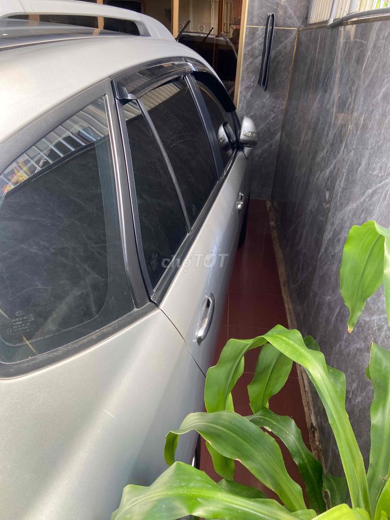 Kia Carens 2011 - ảnh 3