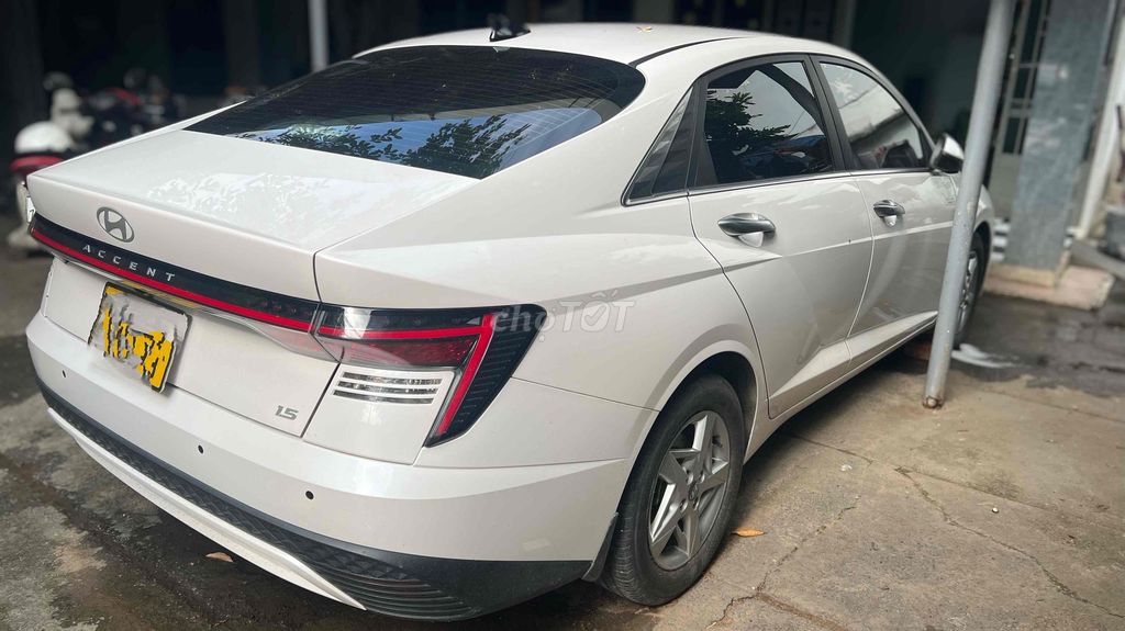 Hyundai Accent - ảnh 1