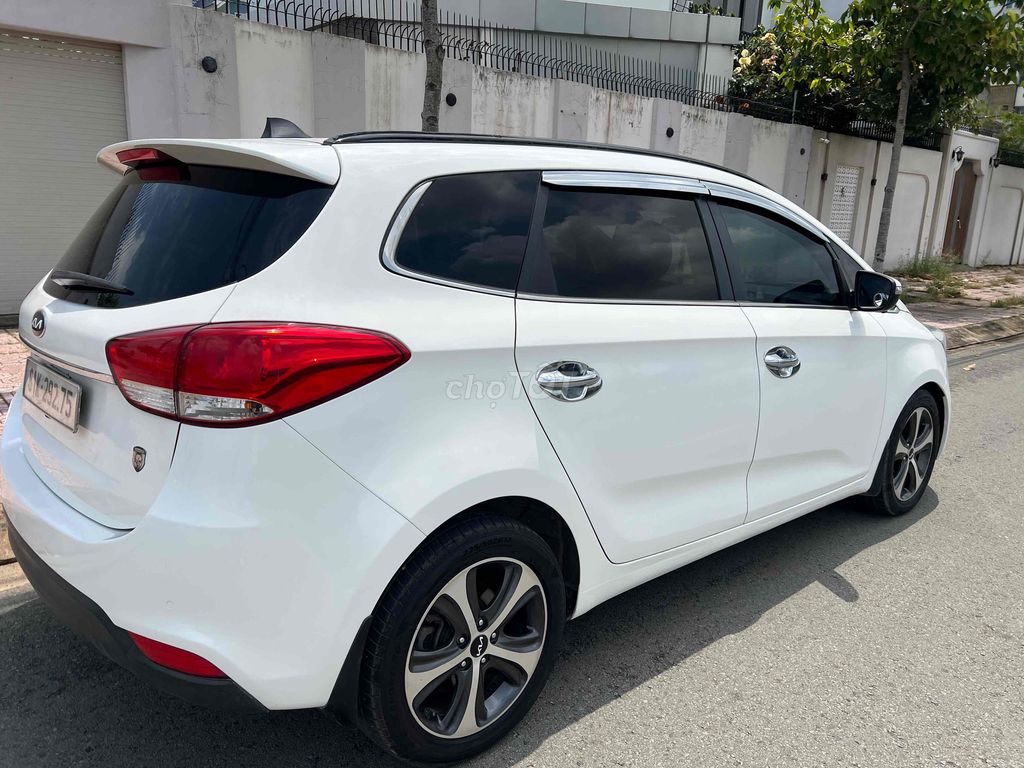 Kia Rondo 2016 - ảnh 1