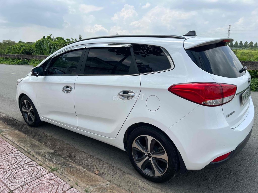 Kia Rondo 2016 - ảnh 2