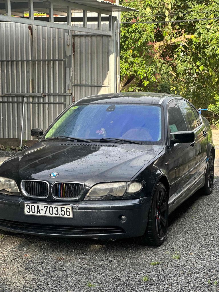 BMW 2004 - ảnh 2