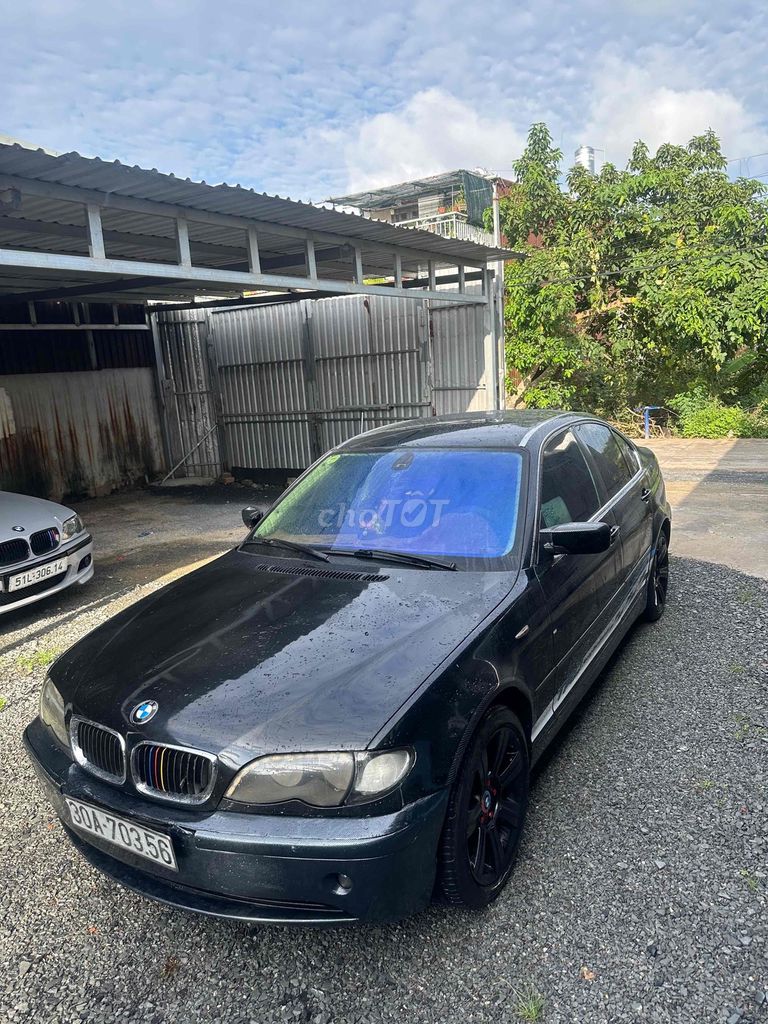 BMW 2004 - ảnh 4