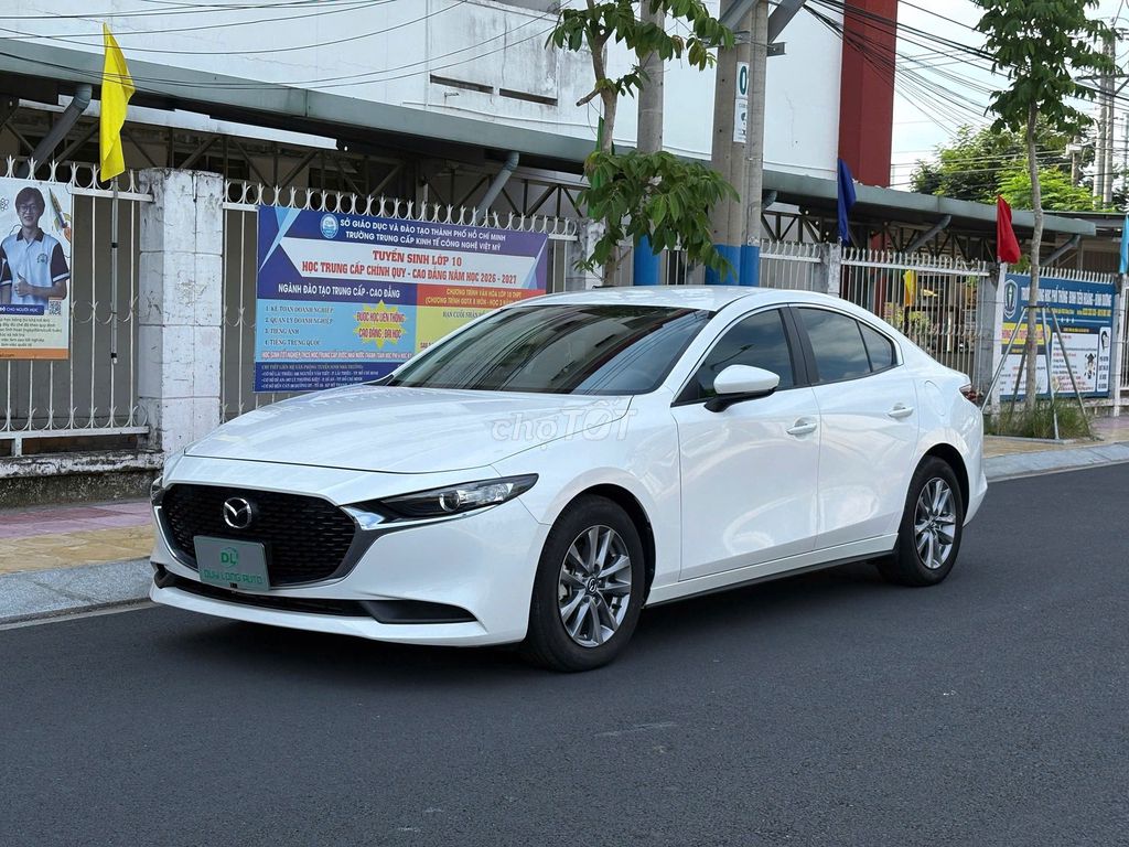 Mazda 3 2022 - ảnh 1