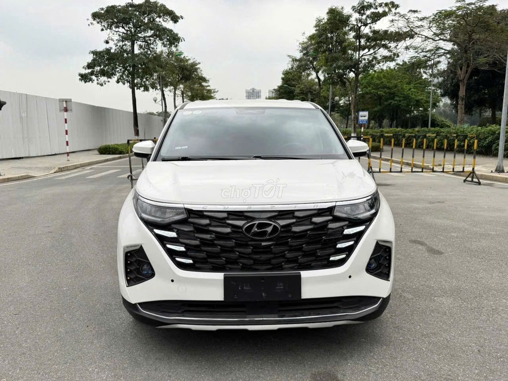 Hyundai Custin 2023 - ảnh 1