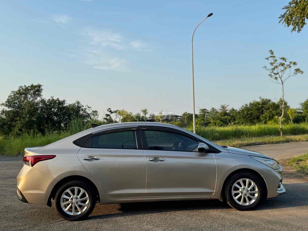 Hyundai Accent 2018 - ảnh 4