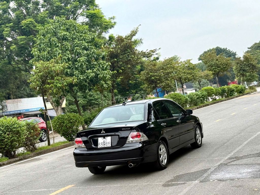 Mitsubishi Lancer 2005 - ảnh 2