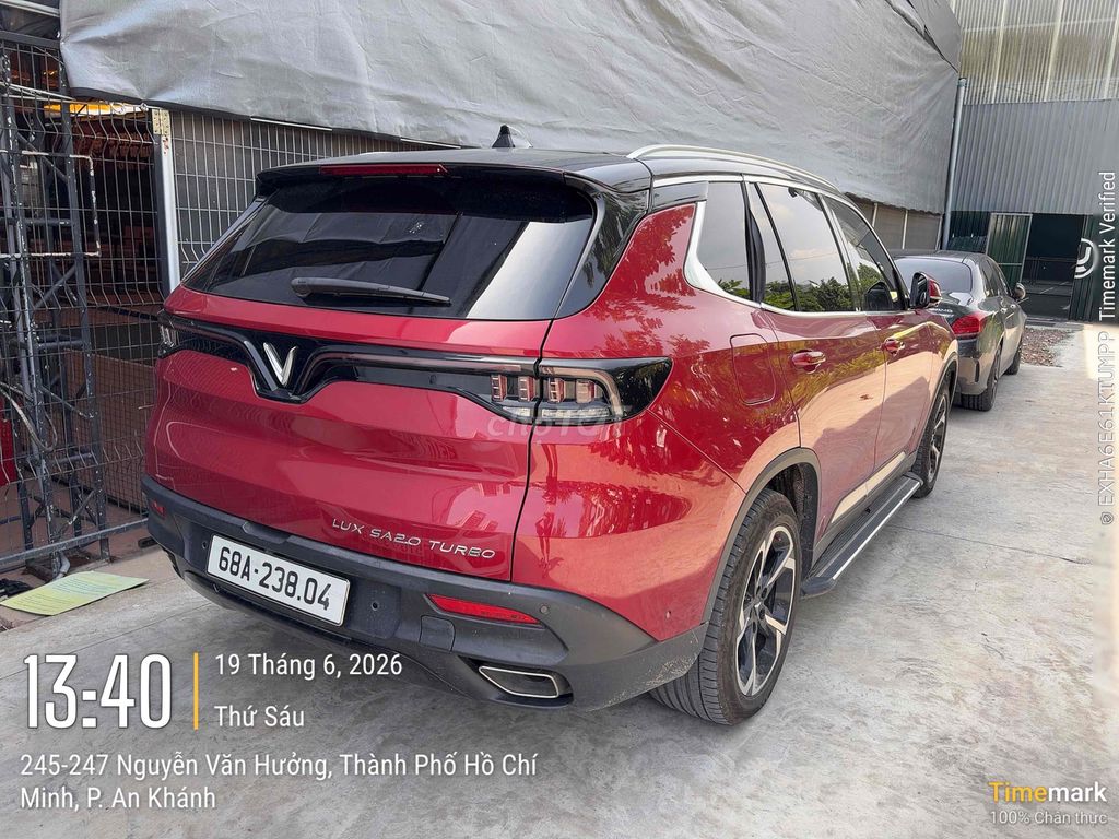 VinFast Lux SA2.0 2021 - ảnh 3