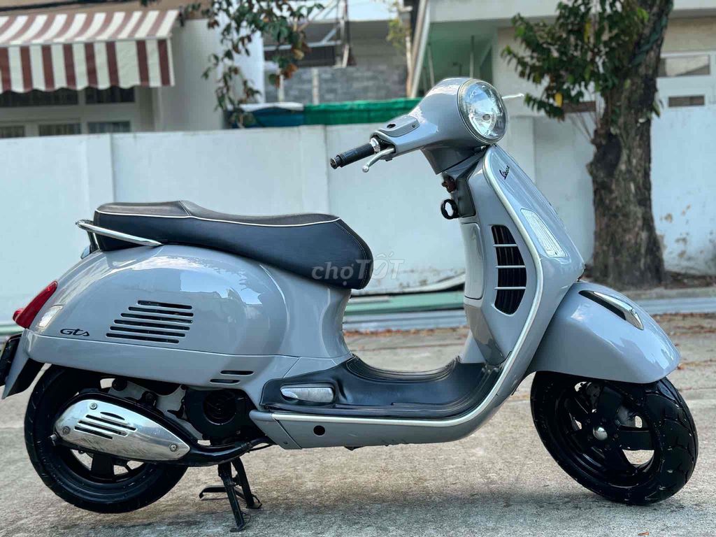 Piaggio Vespa 2015 - ảnh 1