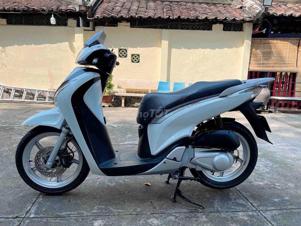 Honda 2012 - ảnh 1