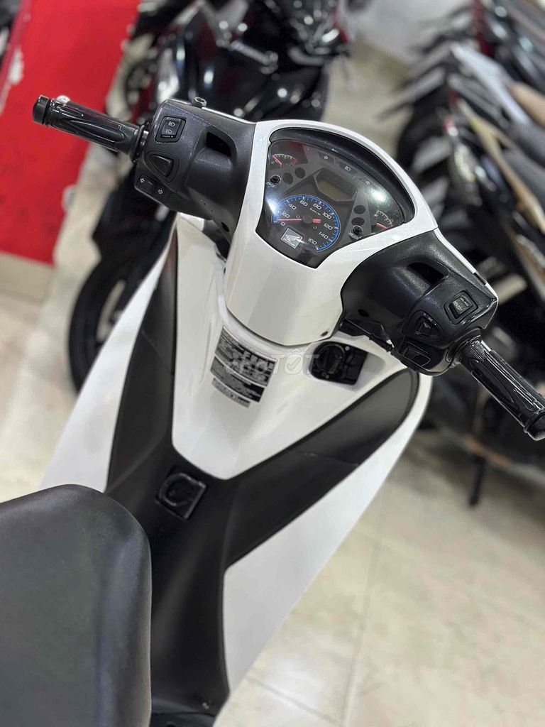 Honda SH 2016 - ảnh 1