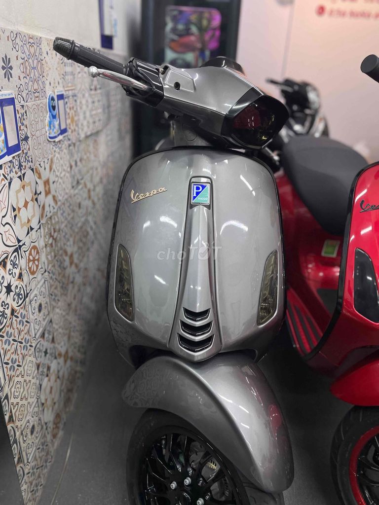 Piaggio Vespa 2022 - ảnh 2