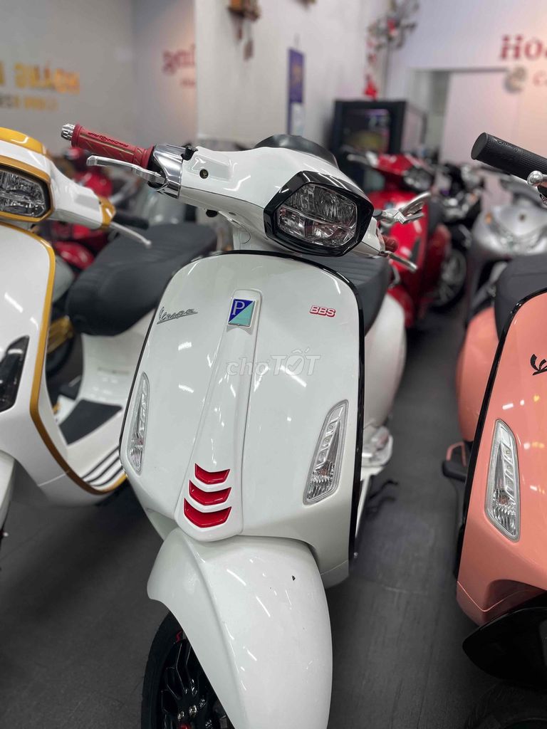 Piaggio Vespa 2022 - ảnh 5