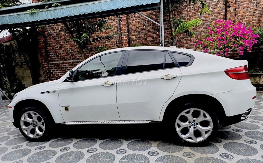 BMW X6 2010 - ảnh 2