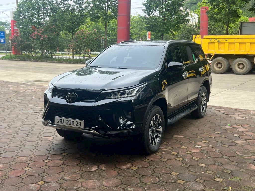 Toyota Fortuner 2024 - ảnh 1