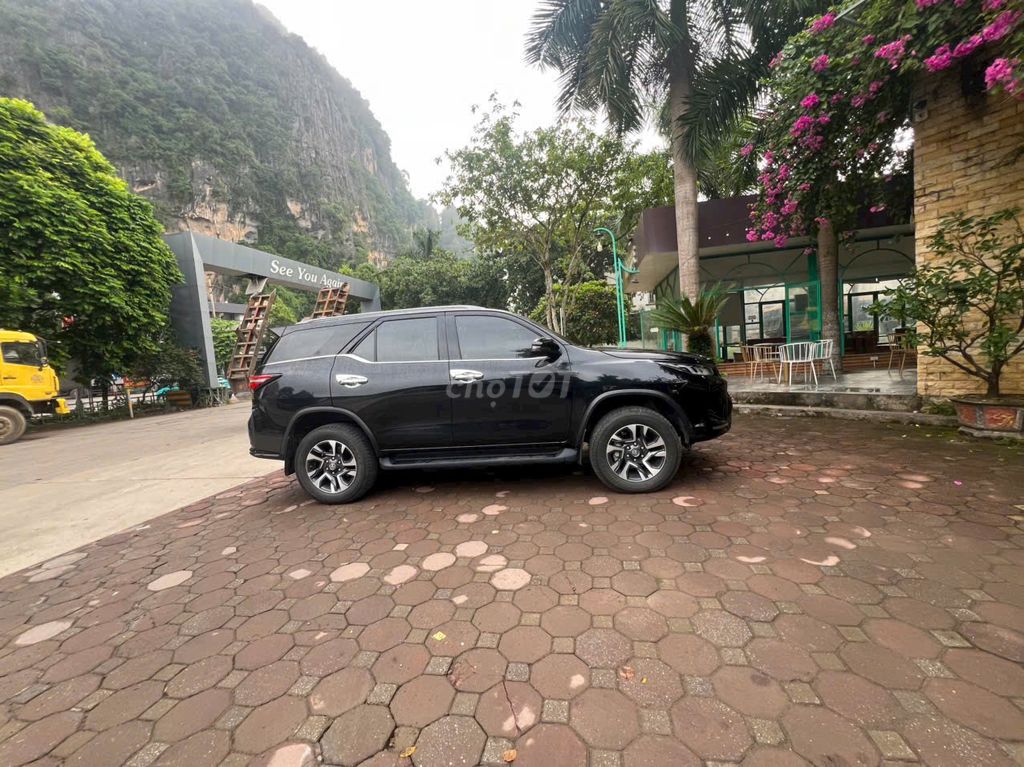 Toyota Fortuner 2024 - ảnh 3