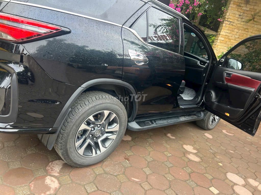 Toyota Fortuner 2024 - ảnh 4