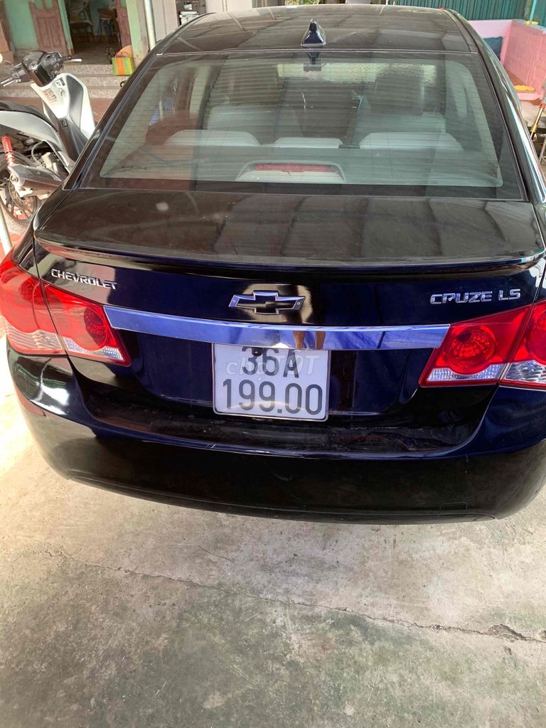 Chevrolet Cruze 2011 - ảnh 2