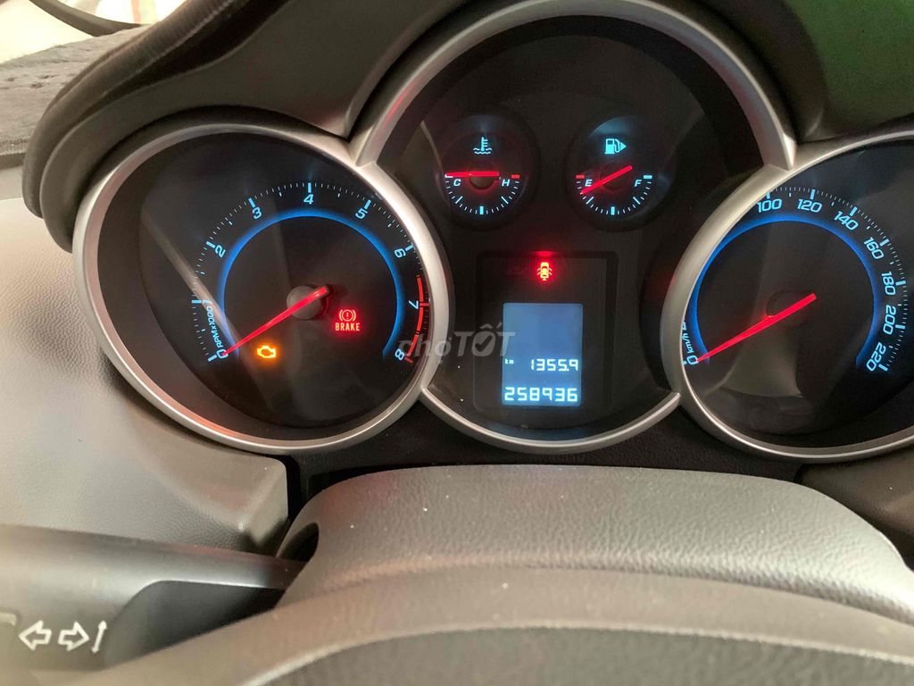 Chevrolet Cruze 2011 - ảnh 5