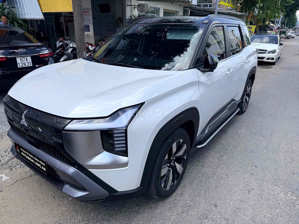 Mitsubishi 2026 - ảnh 1