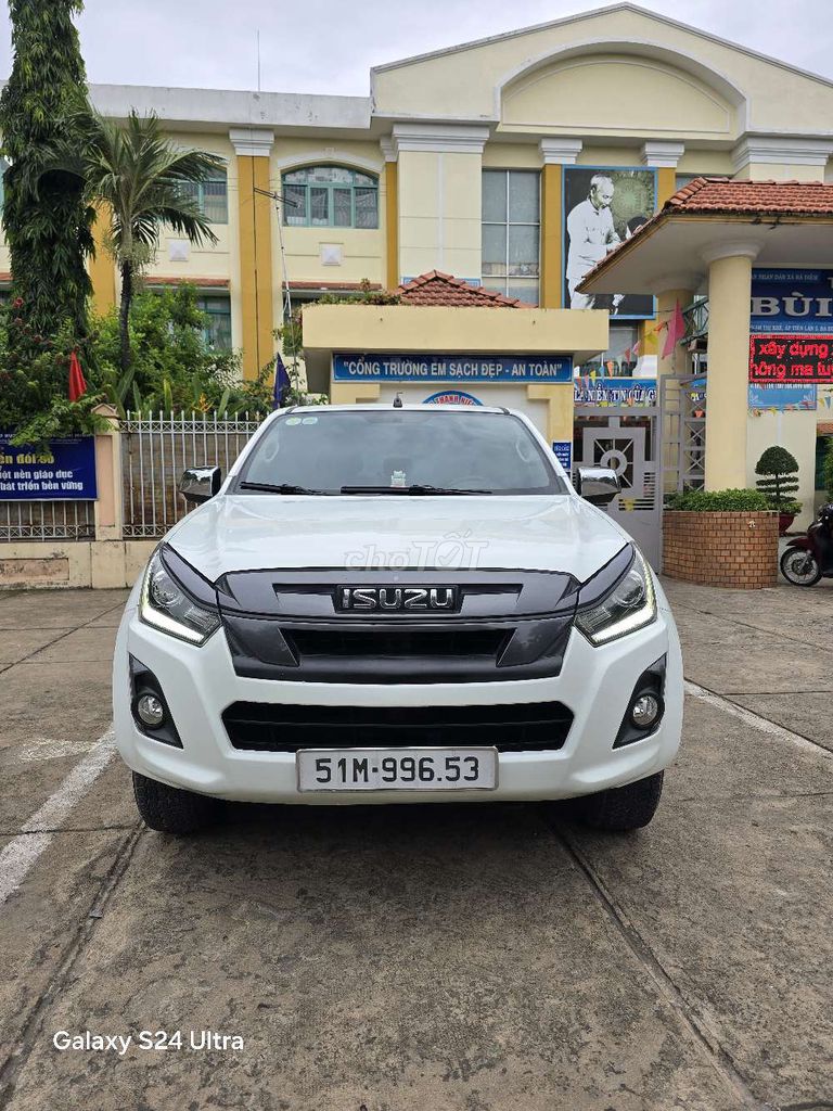 Isuzu - ảnh 1