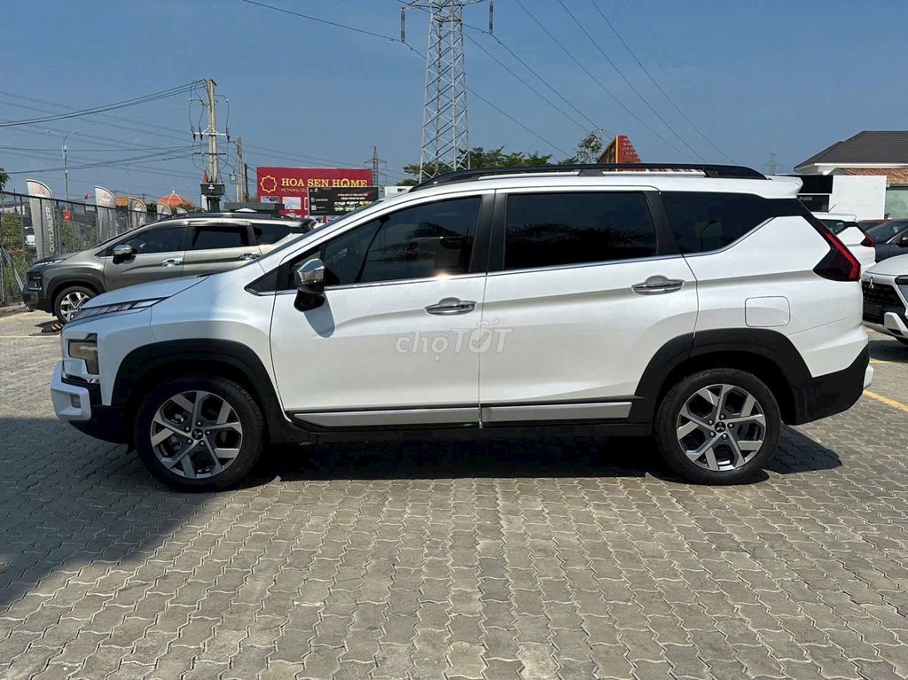 Mitsubishi Xpander Cross 2023 - ảnh 3