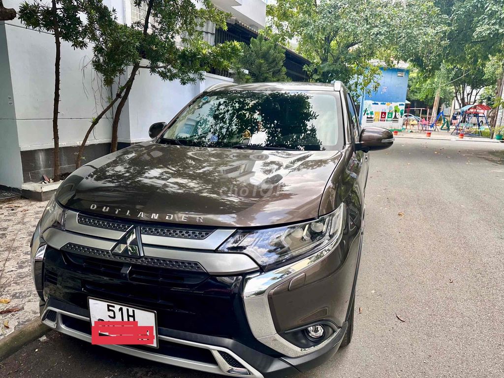 Mitsubishi Outlander 2021 - ảnh 1