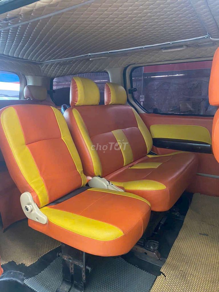 Hyundai Starex - ảnh 3
