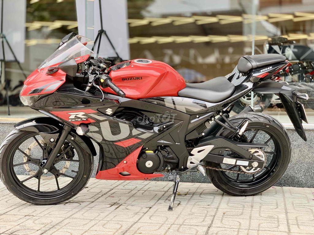 Suzuki GSX 2023 - ảnh 1