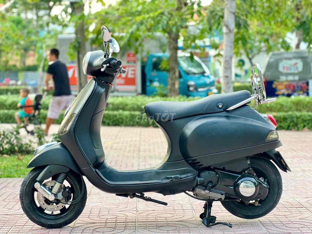 Piaggio Vespa 2012 - ảnh 3