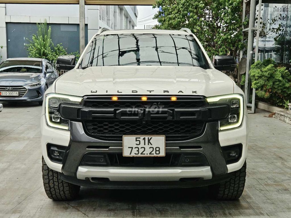 Ford Everest 2023 - ảnh 1