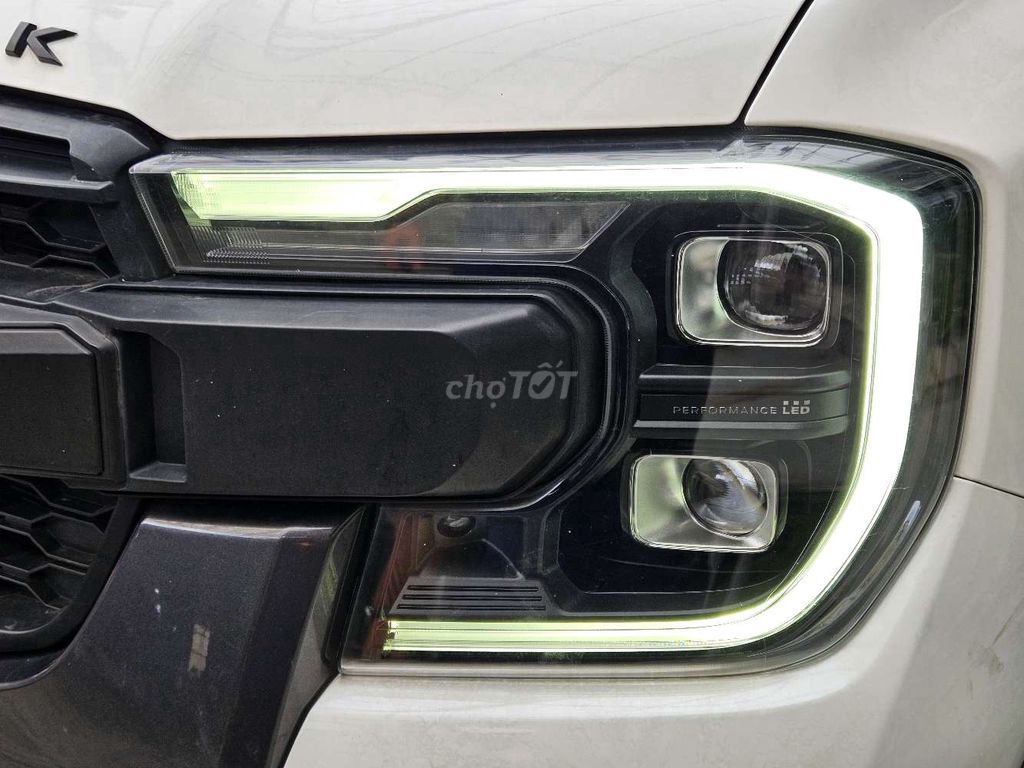 Ford Everest 2023 - ảnh 4