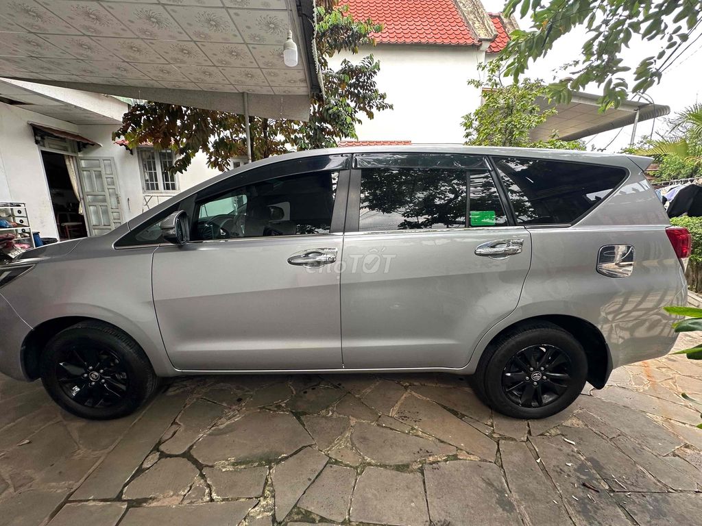 Toyota Innova 2.0E 2018 - ảnh 4