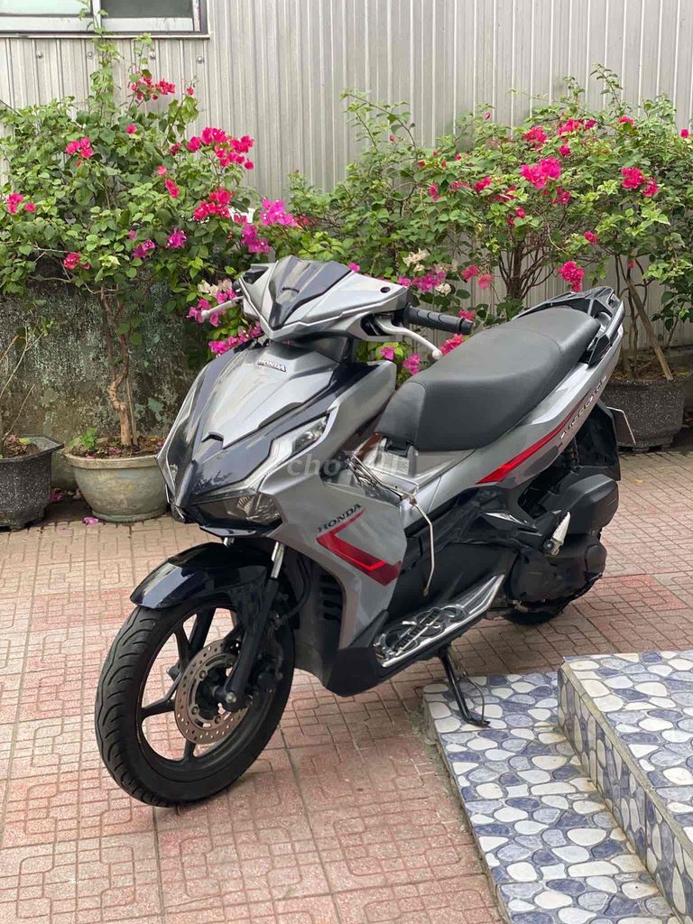 Honda Air Blade 2022 - ảnh 1