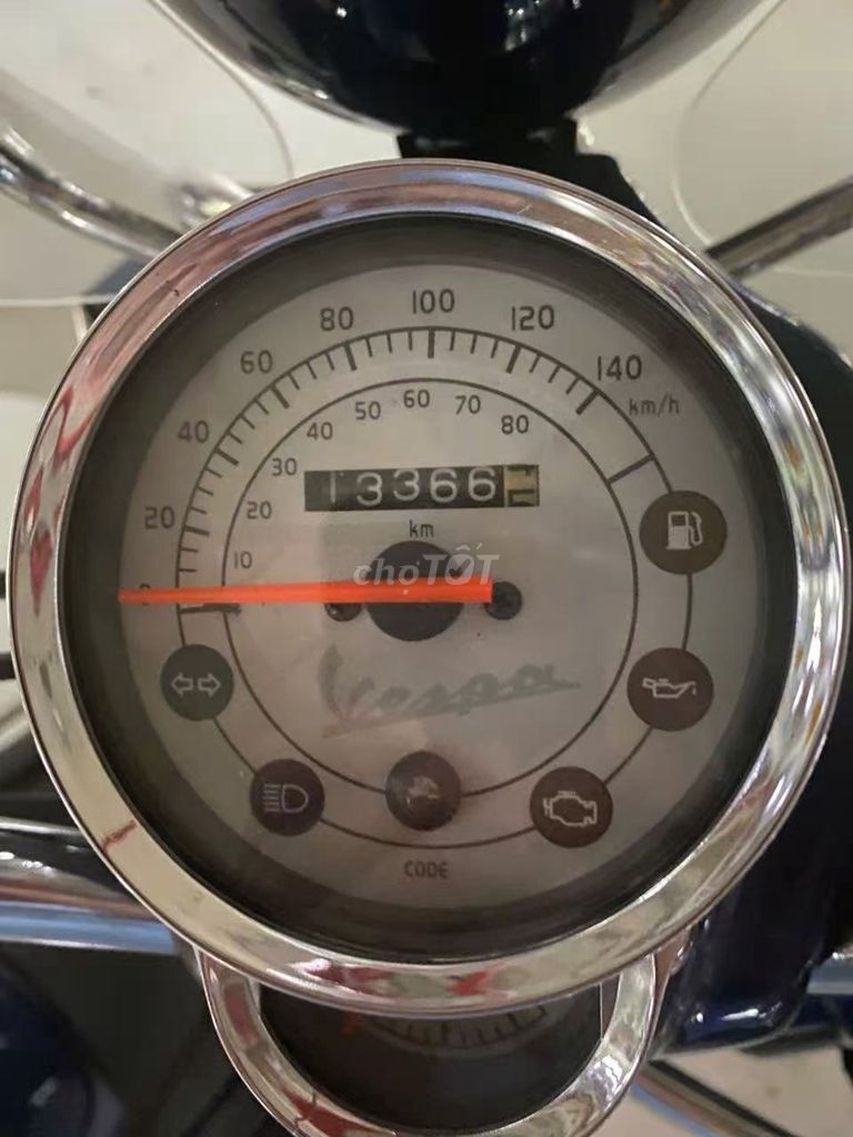 Piaggio Vespa 2011 - ảnh 4
