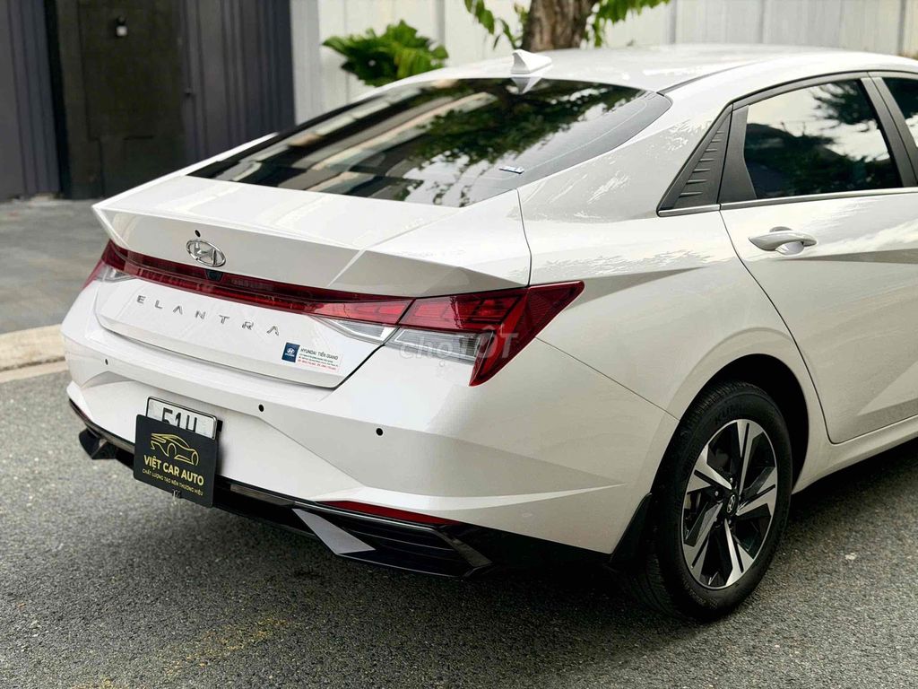 Hyundai Elantra 2022 - ảnh 2