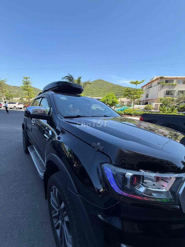 Ford Everest 2020 - ảnh 1
