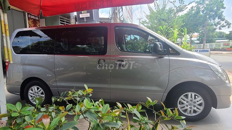 Hyundai Starex 2016 - ảnh 3