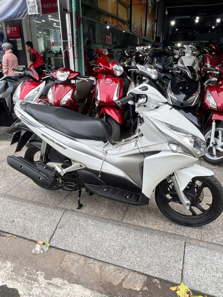 Honda Air Blade 2012 - ảnh 2