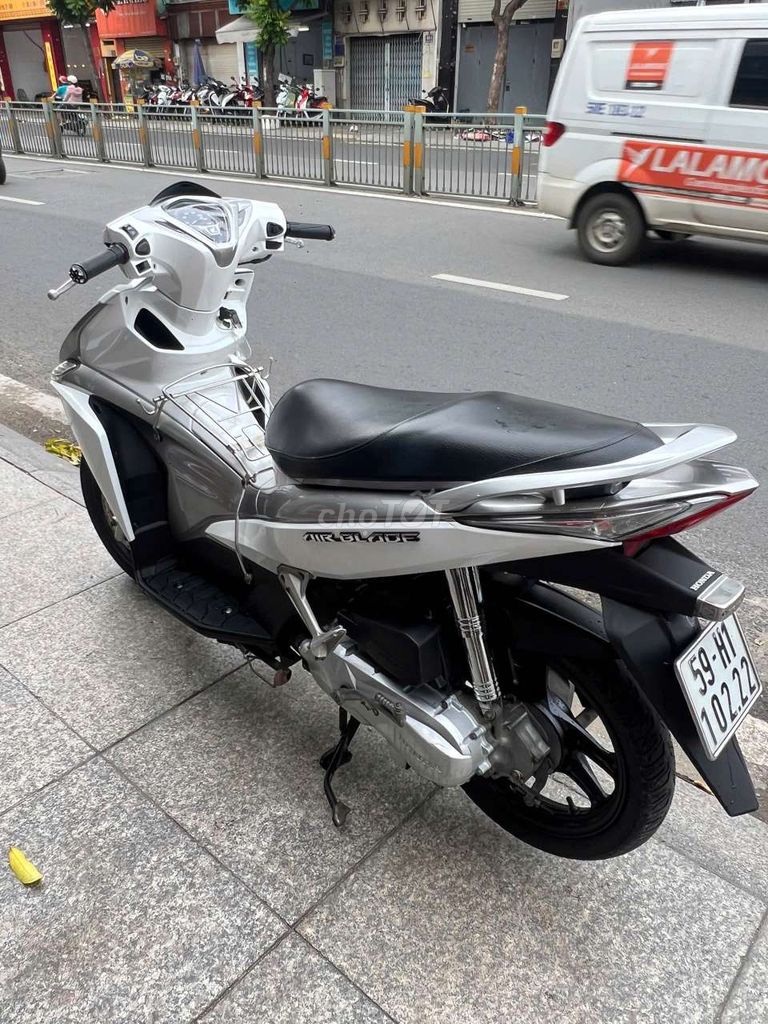 Honda Air Blade 2012 - ảnh 3