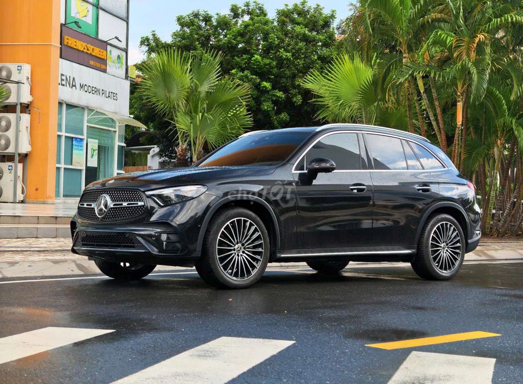 Mercedes-Benz GLC 2023 - ảnh 3