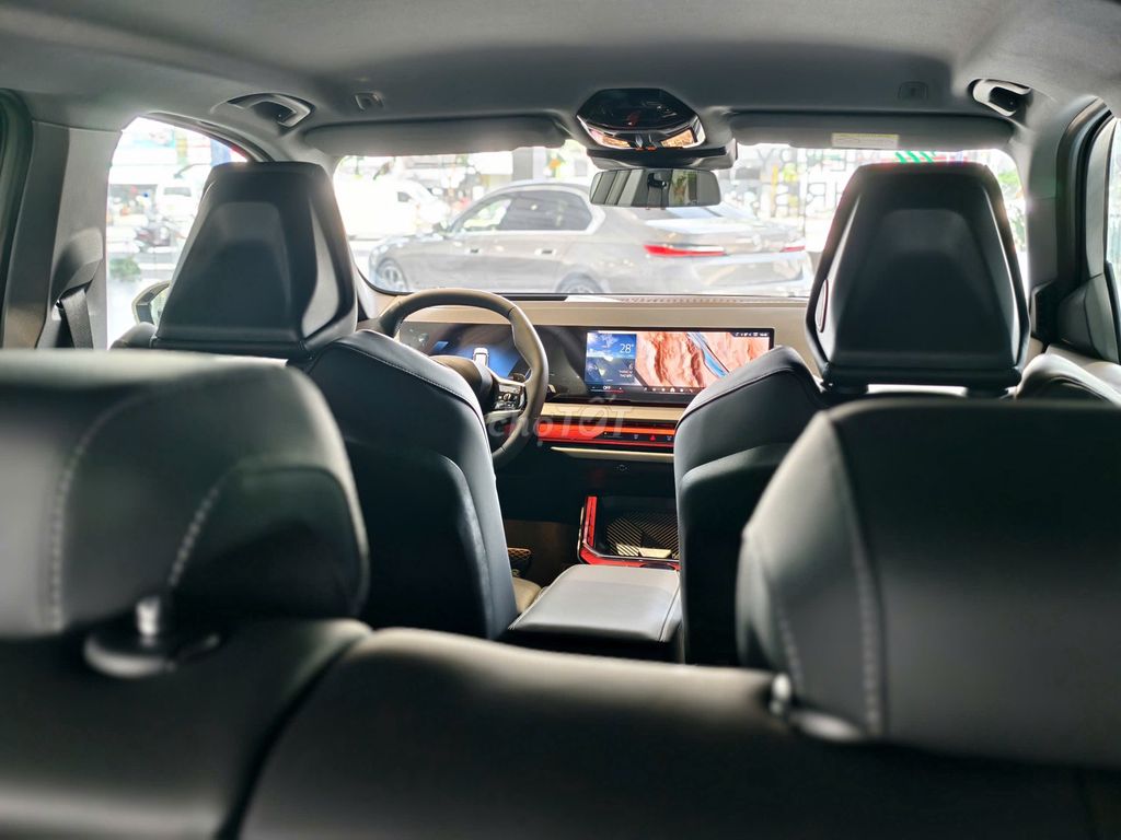 BMW 2025 - ảnh 4