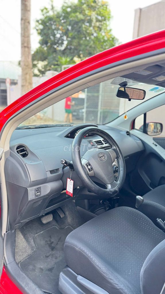 Toyota Yaris 2010 - ảnh 1