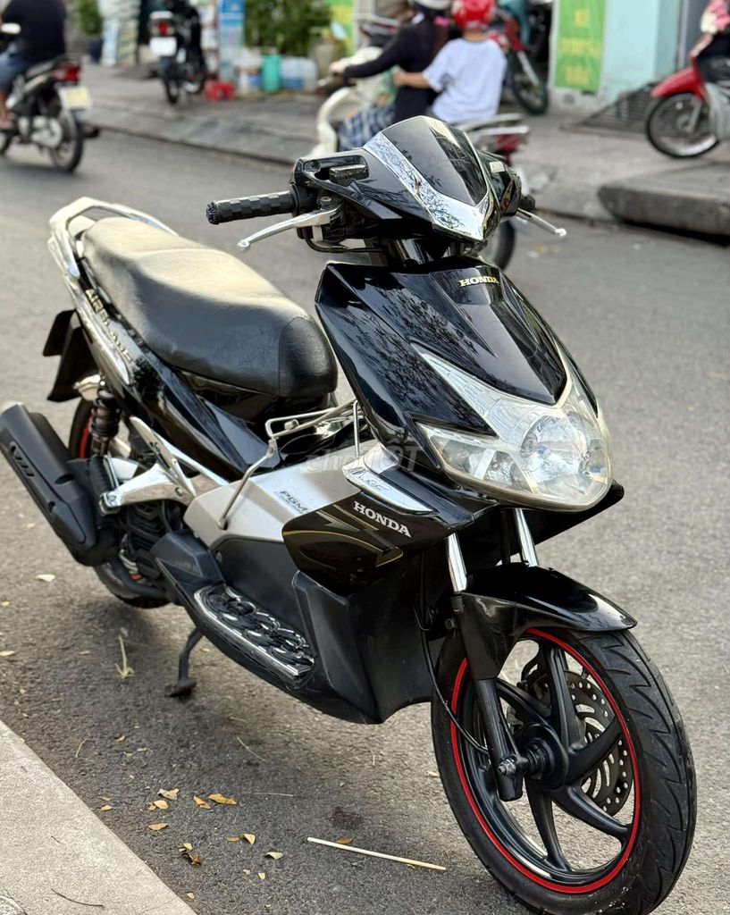 Honda Air Blade 2010 - ảnh 2