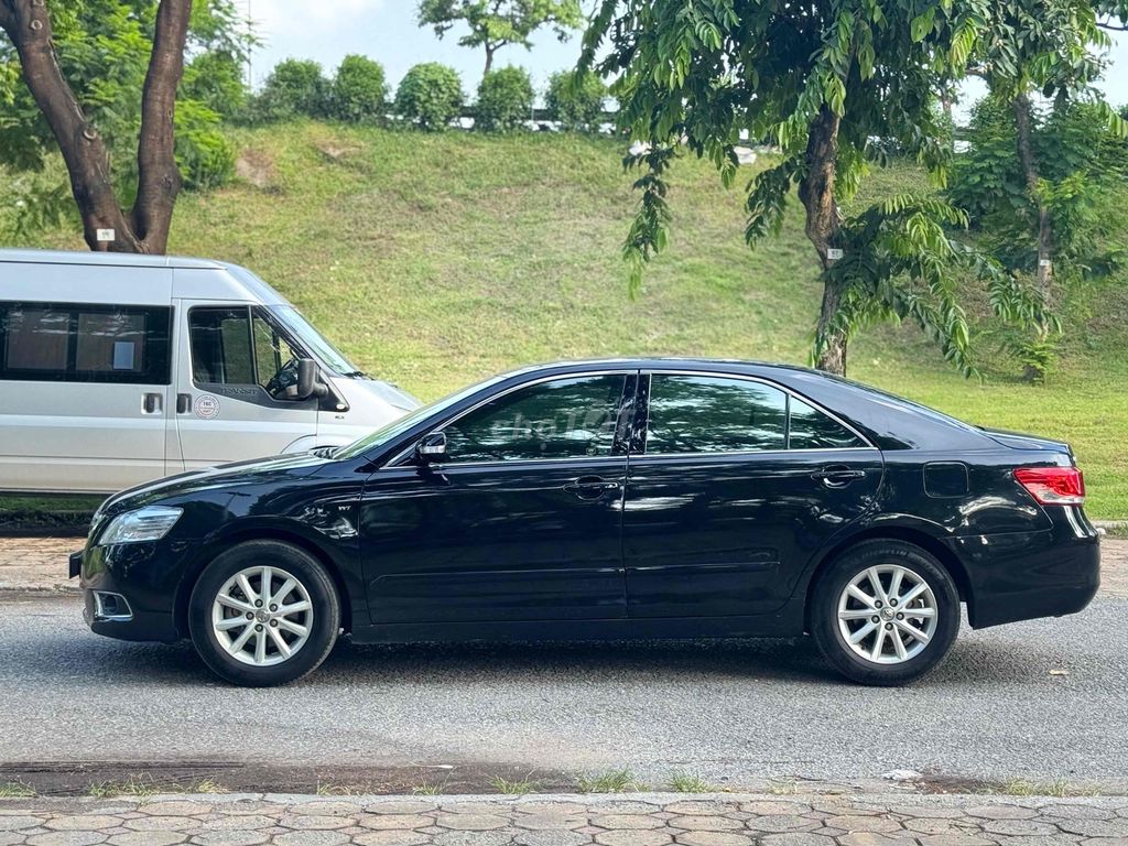 Toyota Camry 2.4G 2010 - ảnh 4