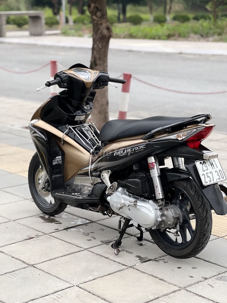 Honda Air Blade 2015 - ảnh 2