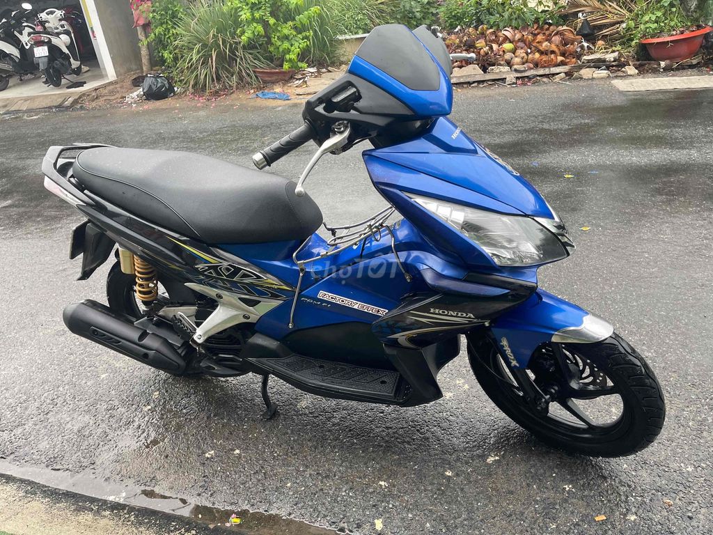 Honda Air Blade 2010 - ảnh 2