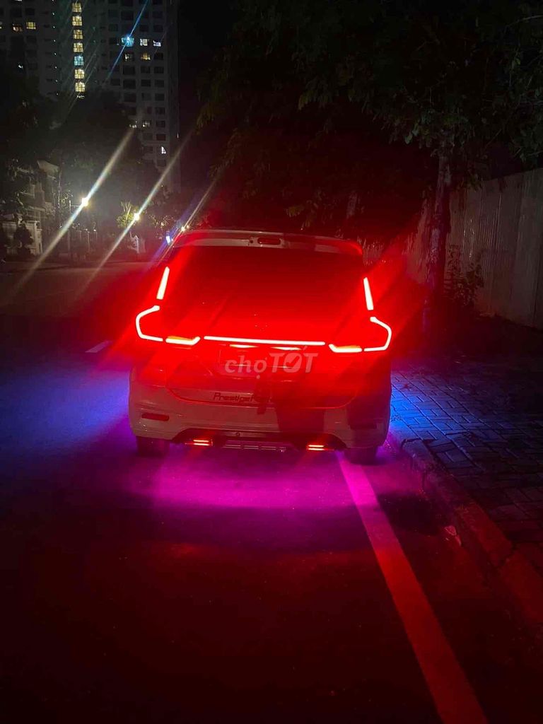 Suzuki Ertiga 2023 - ảnh 1