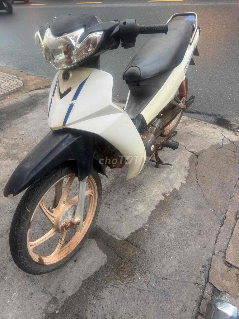 Yamaha Sirius 2013 - ảnh 3